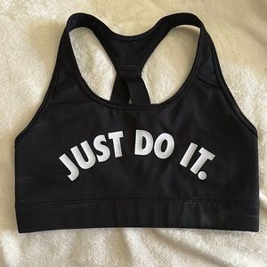 Nike “Just Do It” sports bra EUC XS lines not padded